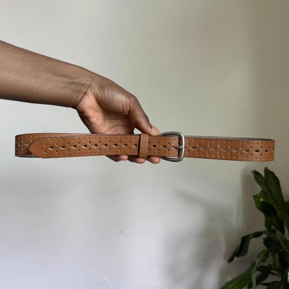Vintage boho Tan belt with cut out details‎